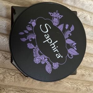 Saphira divine mineral mud